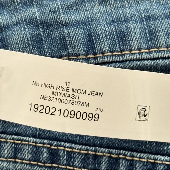 Lot of 2, No Boundaries Juniors High Rise Mom Jeans, Size 11, 27" Inseam, NWT - Picture 8 of 13